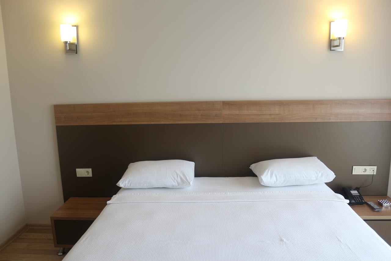 Longoz Hotel 伊内阿达 外观 照片